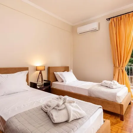 Damoros Apartment *