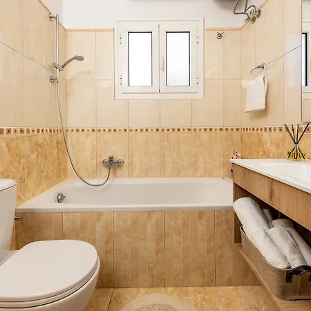 Apartment Damoros