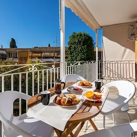 Damoros Apartman *